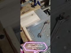 Vous emmener visiter l'usine de ruches pour observer le processus d'assemblage des ruches