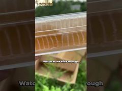 Présentation de 500g de miel en rayon naturel multifleurs, jaune clair, qualité alimentaire pour vous