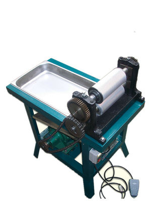 acheter Électrique Embossing de cire d'abeille presse peigne Embossing utilisé Apiculture équipement en alliage d'aluminium Roller Embosser de cire d'abeille Fondation Machine fabrication en ligne