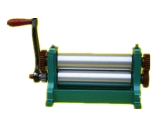 La machine de presse manuelle en acier inoxydable Bee Star est une machine de fondation à base de cire d'abeille